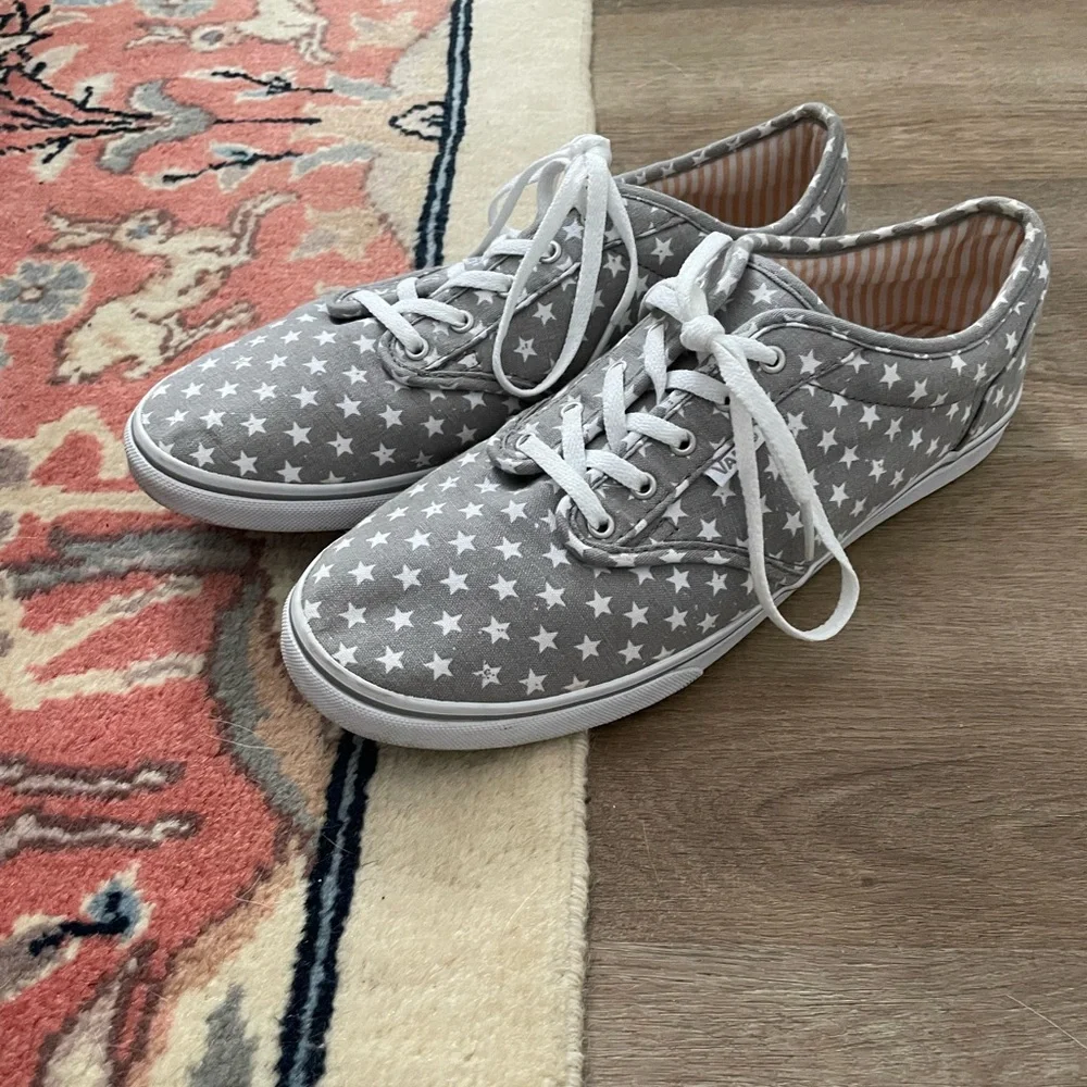 Vans Atwood Low 10 women’s Gray Star Sneaker